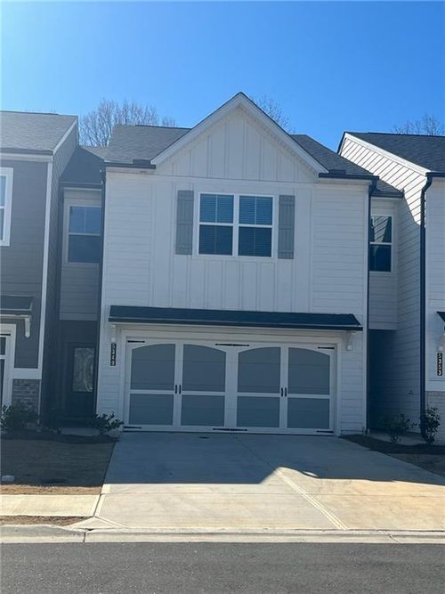 5349 Melbourne Ln, Flowery Branch, GA, 30542-1250 | Card Image
