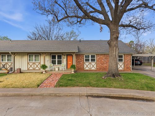 5610-5610 S Madison Pl, Tulsa, OK, 74105-7810 | Card Image