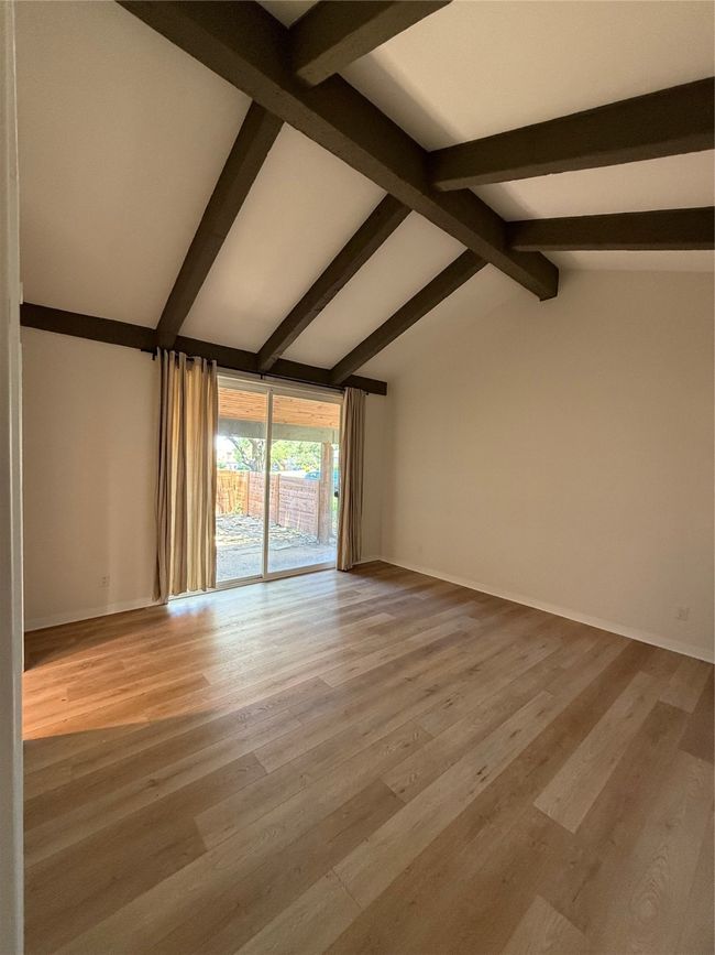 10527 Sandpiper Ln, Home with 3 bedrooms, 2 bathrooms and null parking in Dallas TX | Image 13