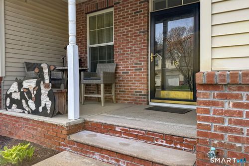 18-18 Last Leaf Cir, Windsor, CT, 06095-4733 | Card Image