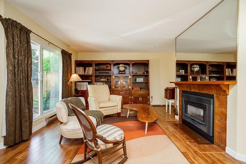 34-9914 148 St, Surrey, BC, V3R9M7 | Card Image