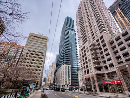 618-955 Bay St, Toronto, ON, M5S0C6 | Card Image