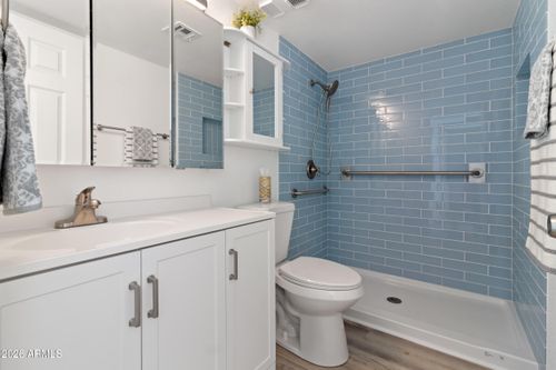 2005-3033 E Devonshire Ave, Phoenix, AZ, 85016-5894 | Card Image