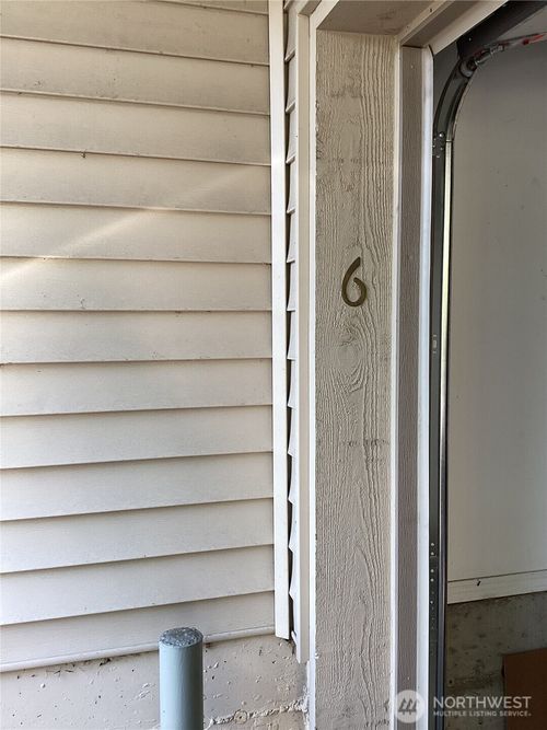 apt-4-8512 242nd St Sw, Edmonds, WA, 98026-9048 | Card Image