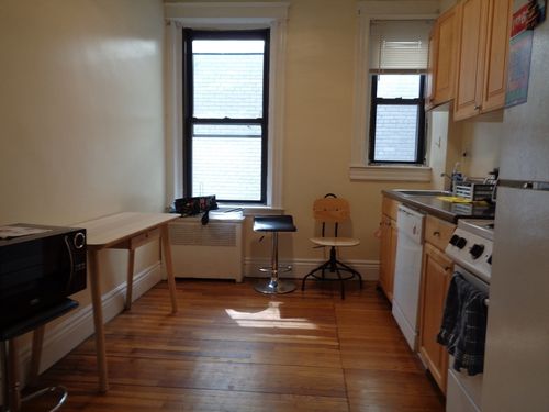 apt-5-40 Carlton St, Brookline, MA, 02446-5619 | Card Image