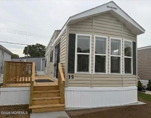 15 Avenue B, Keansburg, NJ, 07734-3281 | Card Image