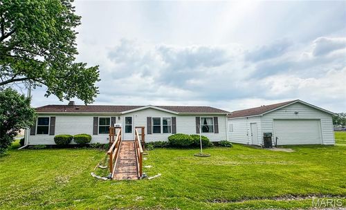 400 W Henrichs St, Litchfield, IL, 62056-1460 | Card Image