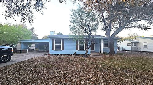 1204 W Lee Ave, Kingsville, TX, 78363-3412 | Card Image
