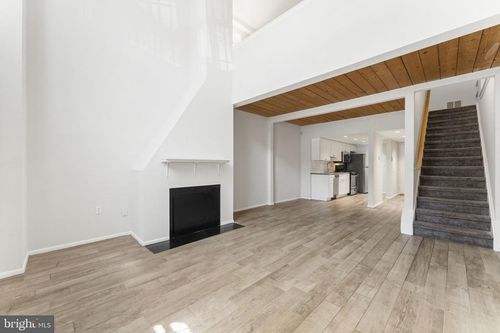115-870 N 28th St, PHILADELPHIA, PA, 19130-1728 | Card Image