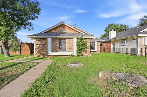 324 Crooked Ln, Mesquite, TX, 75149-2555 | Card Image