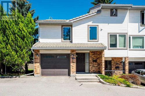 38 Coachway Gdns Sw, Calgary, AB, T3H2V9 | Card Image