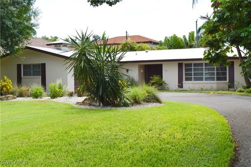 1927 Crayton Rd, Naples, FL, 34102-5022 | Card Image