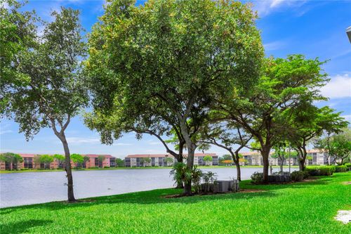 202f-750 Sw 138th Ave, Pembroke Pines, FL, 33027-7409 | Card Image