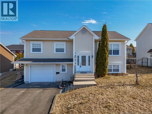 11 Knowlton Cres, Oromocto, NB, E2V4T1 | Card Image