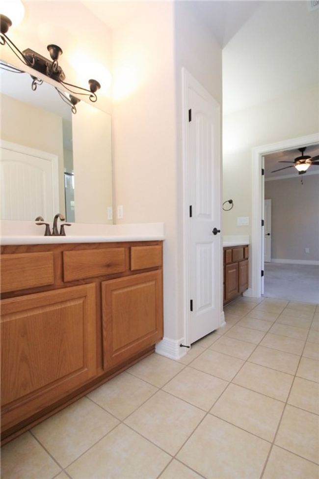 4225 Threadgill St, House other with 3 bedrooms, 3 bathrooms and 2 parking in Austin TX | Image 34