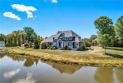 956 Camelot Dr, Hermitage, PA, 16148-9100 | Card Image