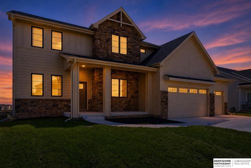 20505 Jeannie Ln, Gretna, NE, 68028-5046 | Card Image