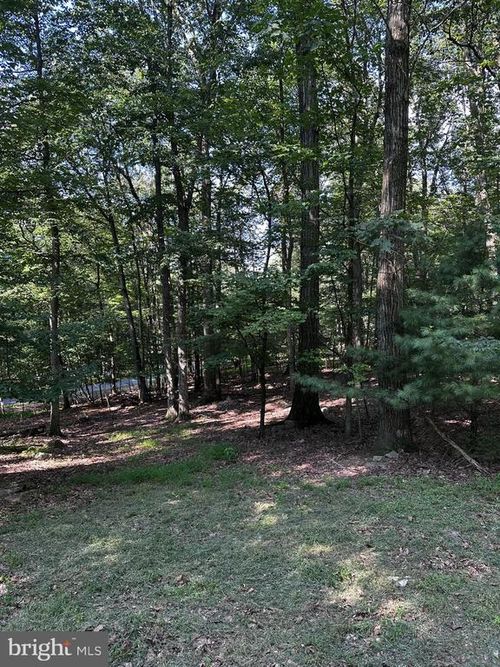 2505 Wagonwheel Dr, AUBURN, PA, 17922-9557 | Card Image