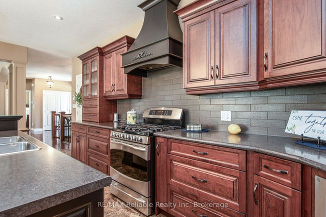 24 Carriage Lane, House other with 3 bedrooms, 3 bathrooms and 6 parking in Bayfield ON | Image 20