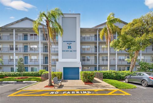 apt-409r-900 Sw 125th Way, Pembroke Pines, FL, 33027-1757 | Card Image
