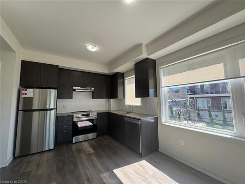 105-58 Sky Harbour Dr, Brampton, ON, L6Y6J1 | Card Image
