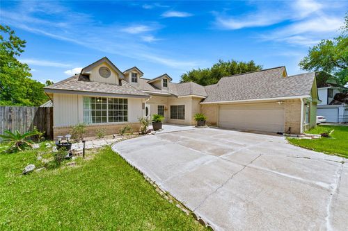 6331 Modesto Dr, Houston, TX, 77083-1404 | Card Image