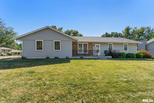 1415 W 59th St, Davenport, IA, 52806-1815 | Card Image