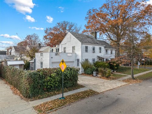 52-06 Bowne St, Flushing, NY, 11355 | Card Image