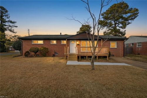 2700 Dominion Ave, Norfolk, VA, 23518-3306 | Card Image