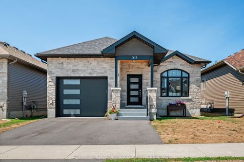 60 Potter Dr, Odessa, ON, K0H2H0 | Card Image