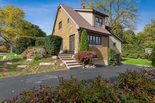 420 W Cook Ave, Libertyville, IL, 60048-1810 | Card Image