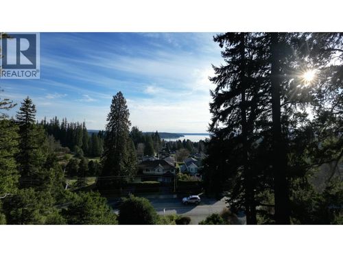 1372 Ottawa Ave, West Vancouver, BC, V7T2H5 | Card Image