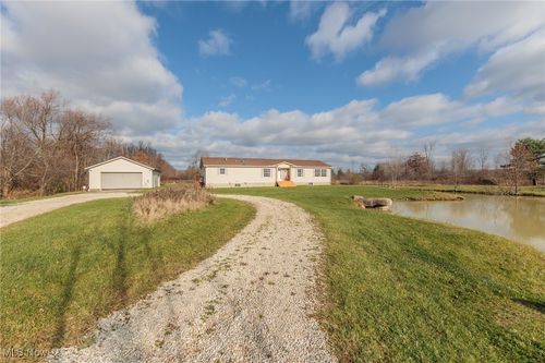 7577 Center Road, Valley City, OH, 44280 | Card Image