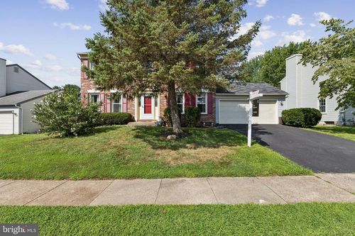 3574 Armfield Farm Dr, CHANTILLY, VA, 20151-3328 | Card Image