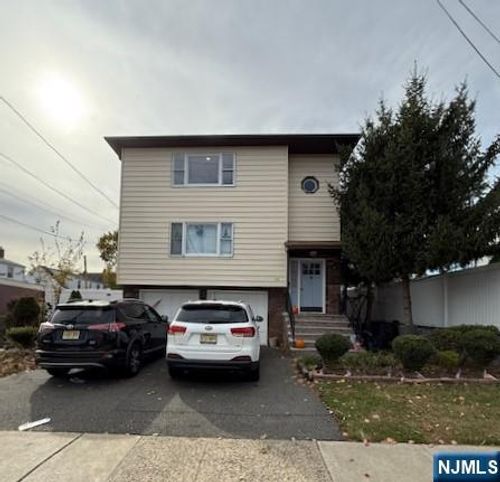 310 Broad St, Carlstadt, NJ, 07072-1004 | Card Image