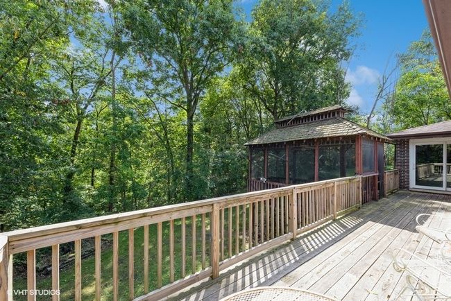 77 N 325 W, House other with 2 bedrooms, 3 bathrooms and 2 parking in Valparaiso IN | Image 35