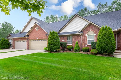 20742 Doves Pointe Dr, Romulus, MI, 48174-8508 | Card Image