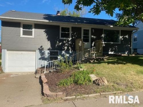 926 Cimarron Dr, Davenport, IA, 52804-4149 | Card Image