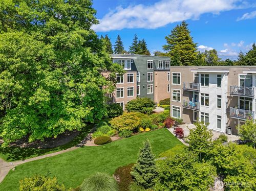 unit-d338-145 Ferncliff Ave Ne, Bainbridge Island, WA, 98110-2485 | Card Image