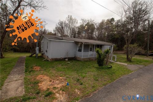 1021 Kendrick St, South Boston, VA, 24592-1815 | Card Image