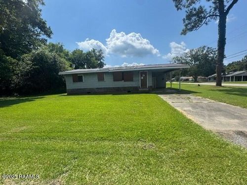 700 San Jacinto Cir, New Iberia, LA, 70563-1128 | Card Image