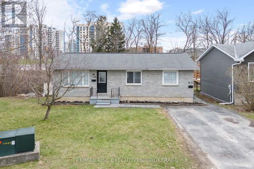 16 Limeridge Drive, Kingston (Kingston East (Incl Barret Crt)), ON, K7M6M3 | Card Image