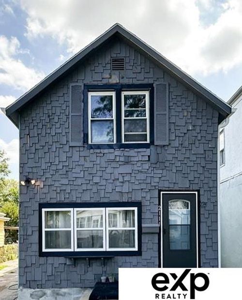 2111 Pierce St, Omaha, NE, 68108-3427 | Card Image