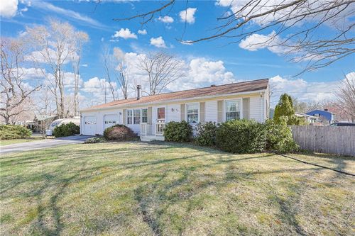 47 Sleepy Hollow Dr, Cumberland, RI, 02864-3235 | Card Image