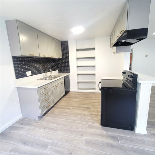 3901 Green Ave, Los Alamitos, CA, 90720-3346 | Card Image