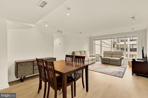 apt-204-1423 Newton St Nw, WASHINGTON, DC, 20010-3110 | Card Image
