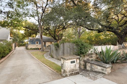 2005 Exposition Blvd, Austin, TX, 78703-2836 | Card Image