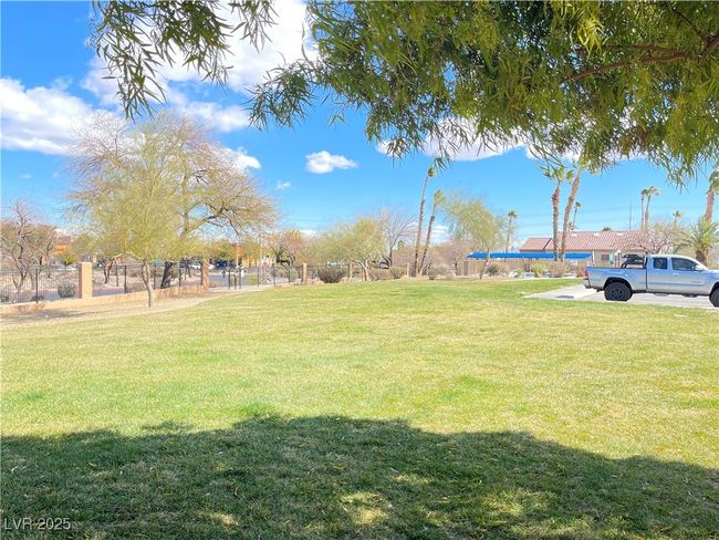 7725 Allano Way, Townhouse with 2 bedrooms, 3 bathrooms and null parking in Las Vegas NV | Image 24