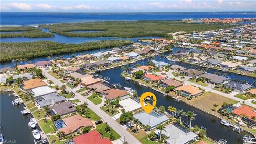 2718 Saint Thomas Dr, PUNTA GORDA, FL, 33950-6366 | Card Image