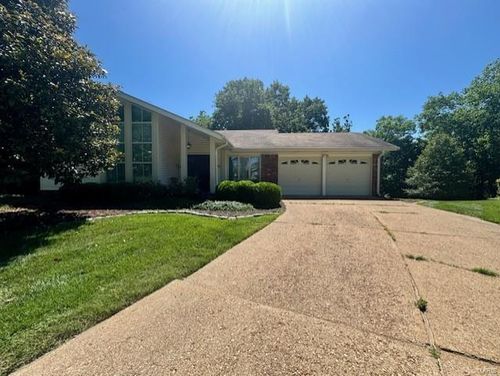 2184 Courtleigh Lane, Chesterfield, MO, 63017 | Card Image